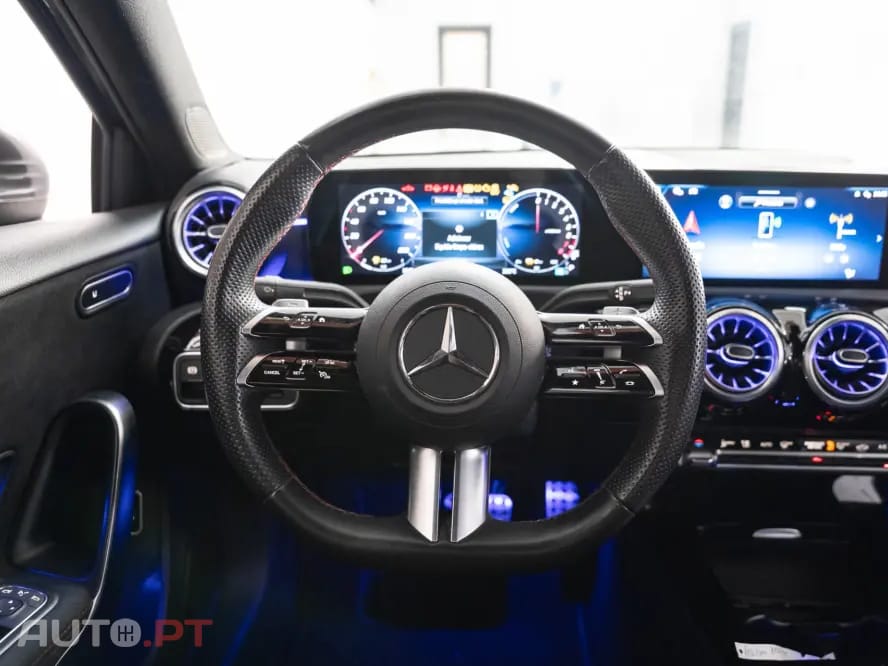 Mercedes-Benz A 250 e AMG Line