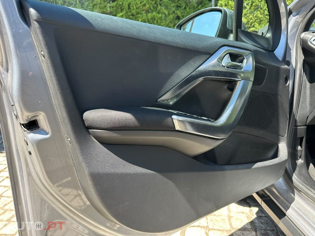 Peugeot 2008 1.6 BlueHDi Allure