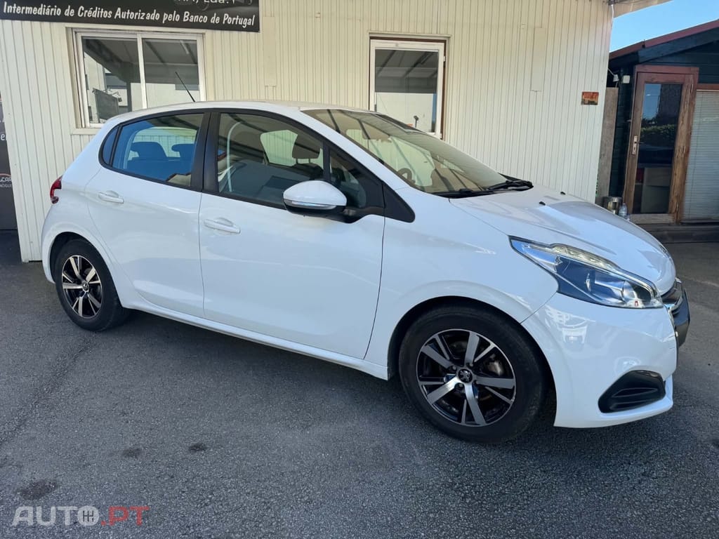 Peugeot 208 PureTech 82 Start & Stop Style
