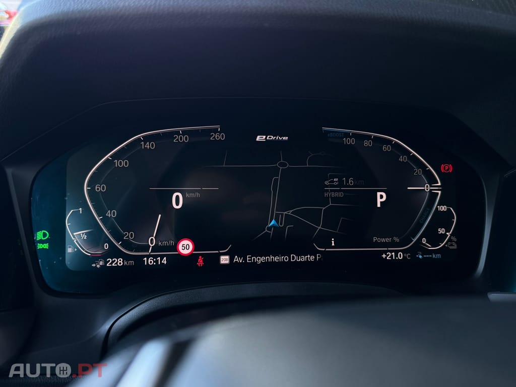 BMW 330 e Touring Auto