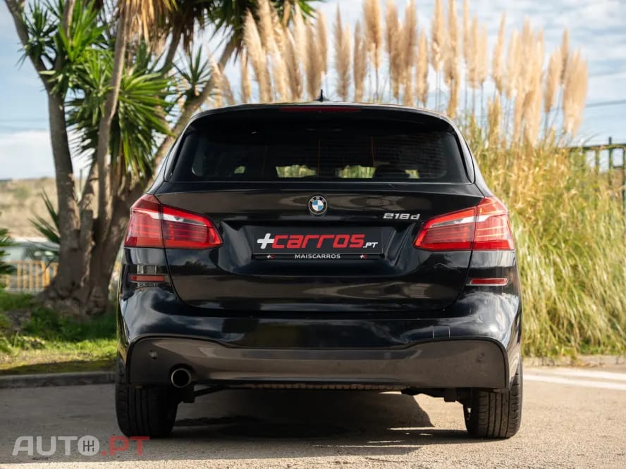 BMW 218 d Pack M Auto — fotografia 3