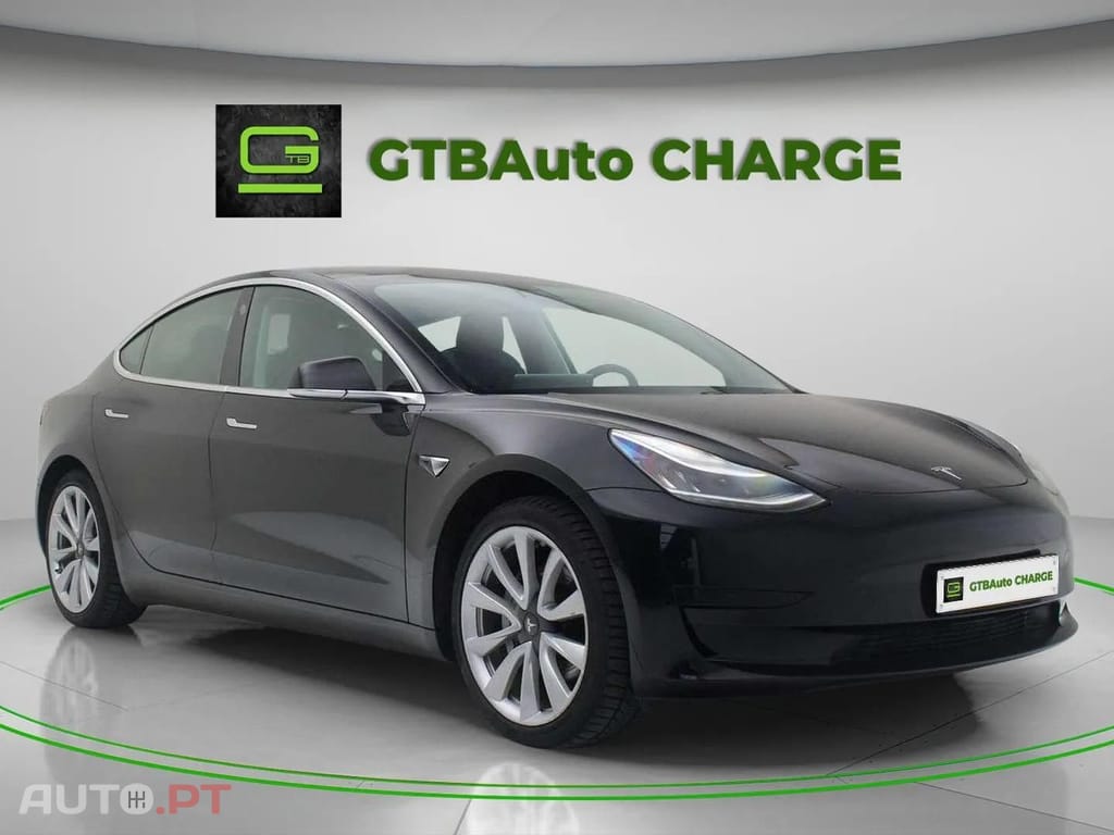 Tesla Model 3 Standard RWD Plus AUTOPILOT