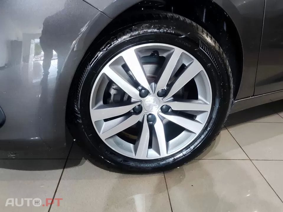 Peugeot 308 1.2 PureTech Style