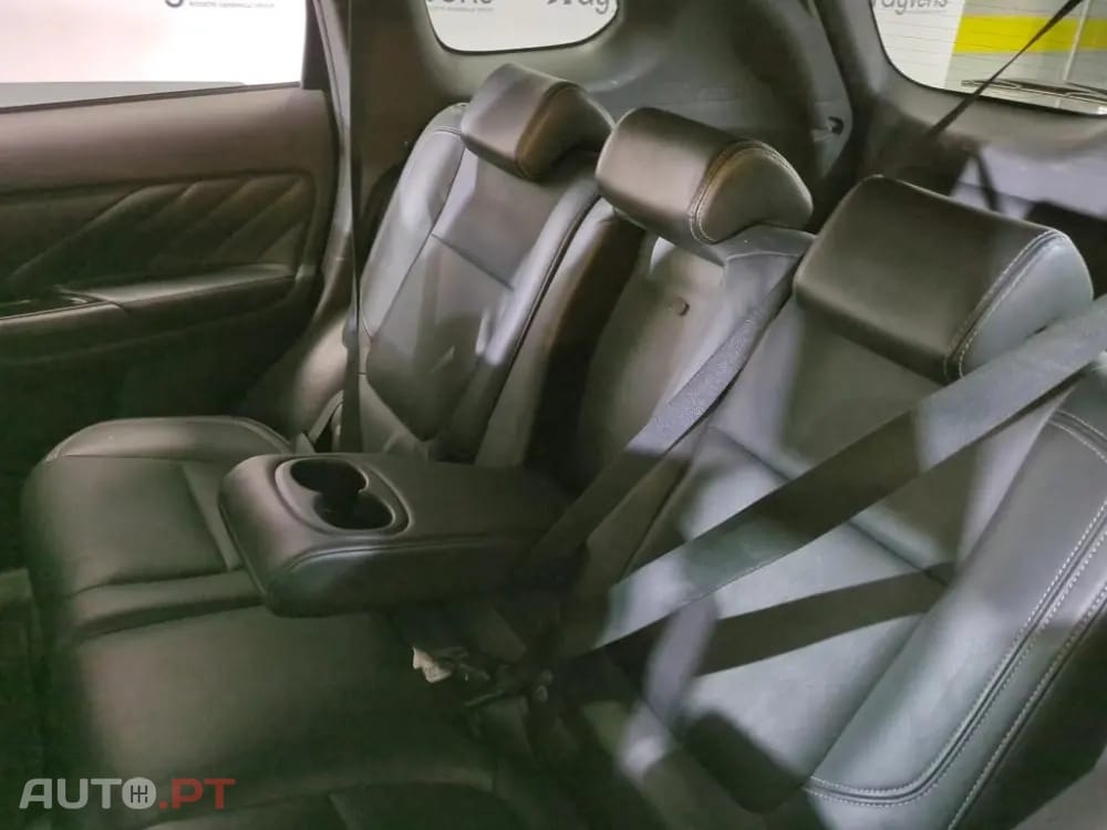 Mitsubishi Outlander 2.4 Instyle