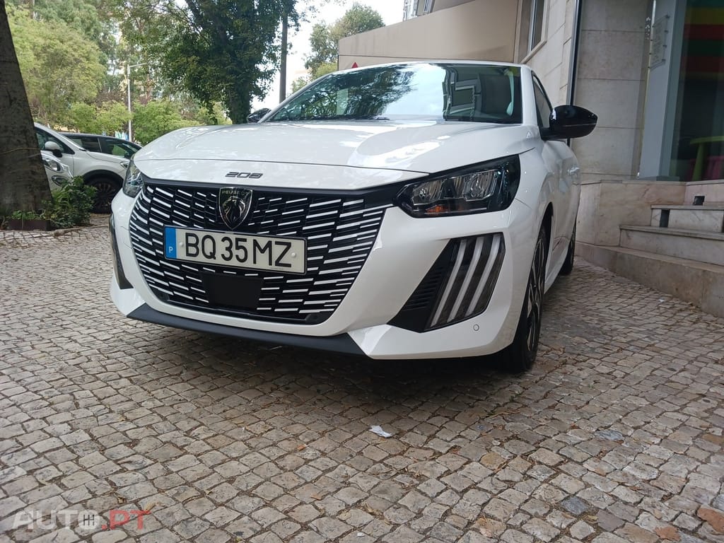 Peugeot 208 1.2 Hybrid Allure e-DCS6