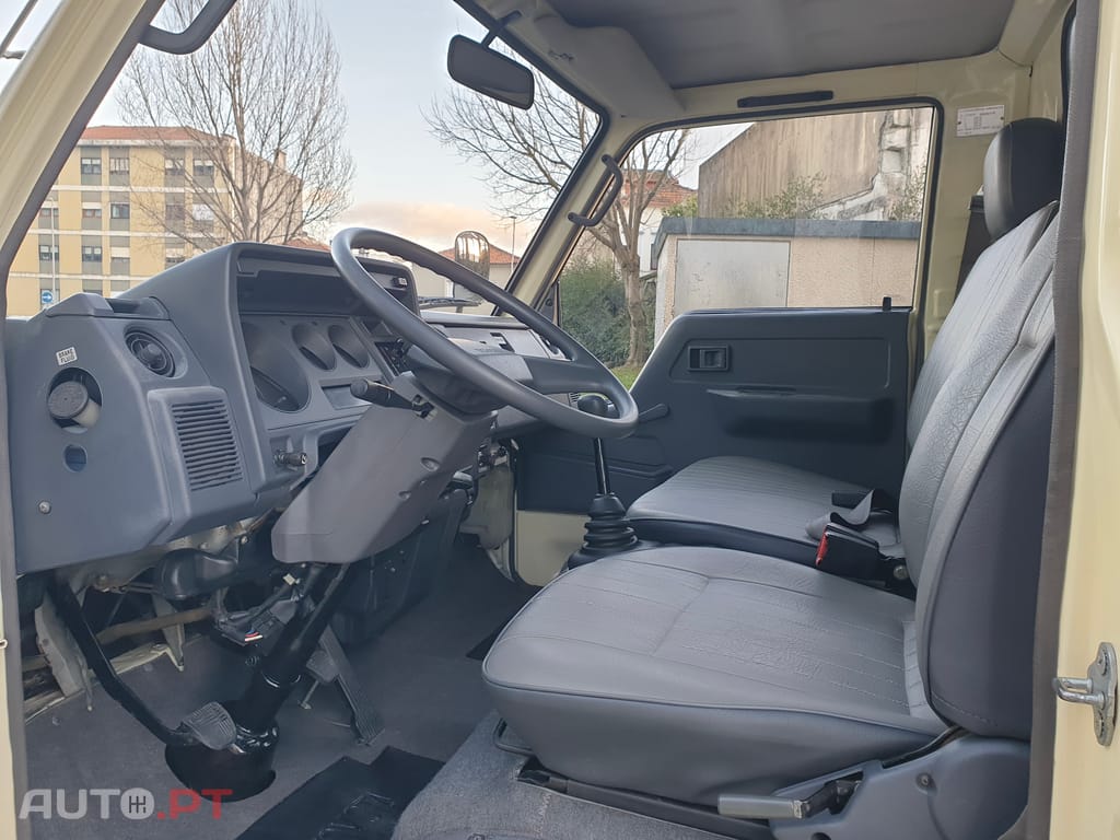 Toyota Dyna 150 2.8D 83cv