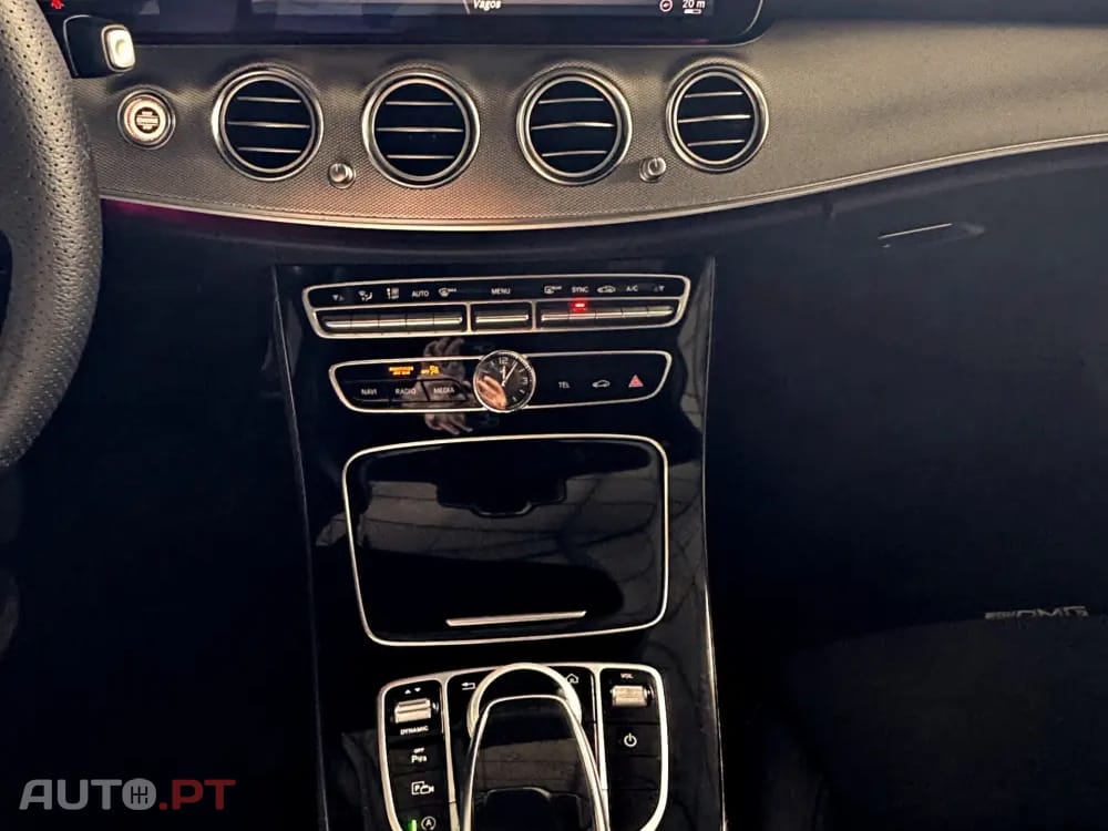 Mercedes-Benz E 220 d AMG Line