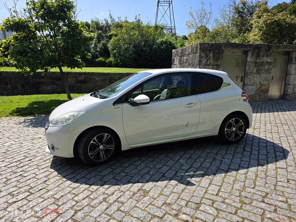 Peugeot 208 1.6 e-HDi Ice Velvet