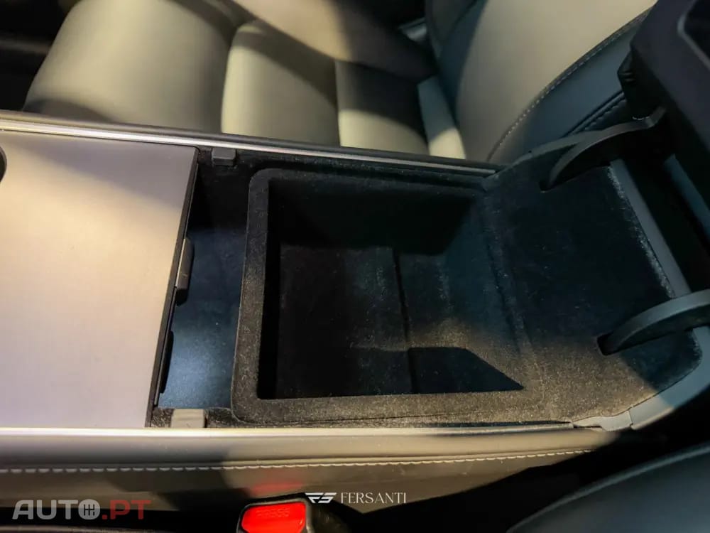 Tesla Model Y Long Range Dual Motor AWD