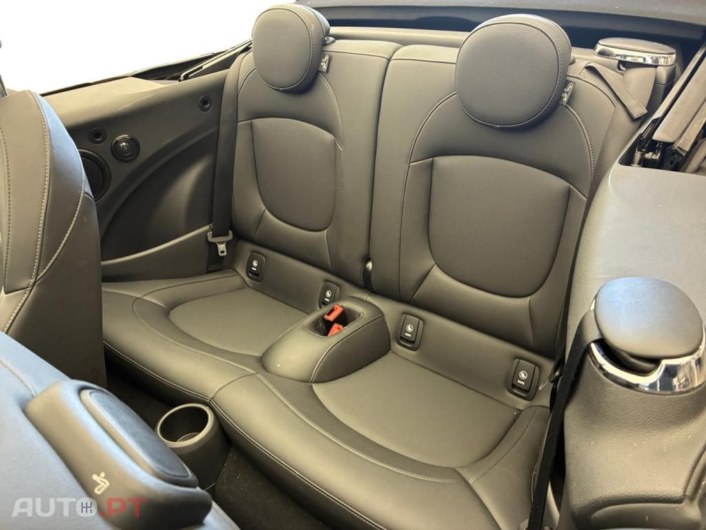 MINI Cabrio Cooper Premium Edition Plus