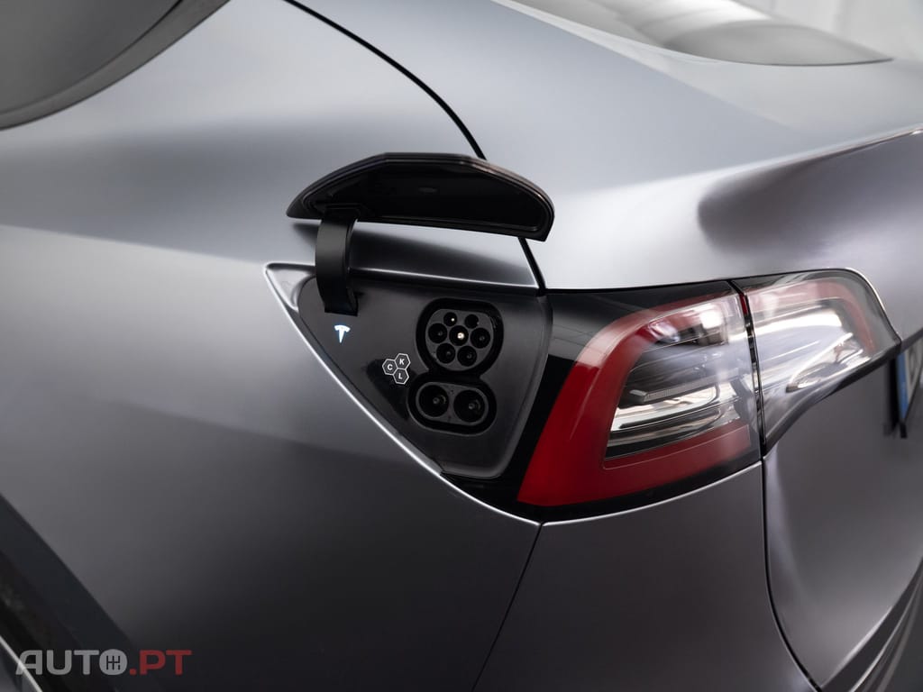 Tesla Model Y Long Range Tração Integral