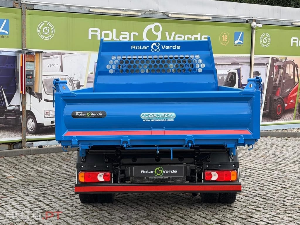 Toyota Dyna CAB. DUPLA + BASCULA