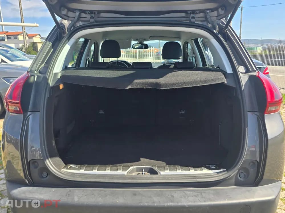 Peugeot 2008 PureTech 130 Allure Pack