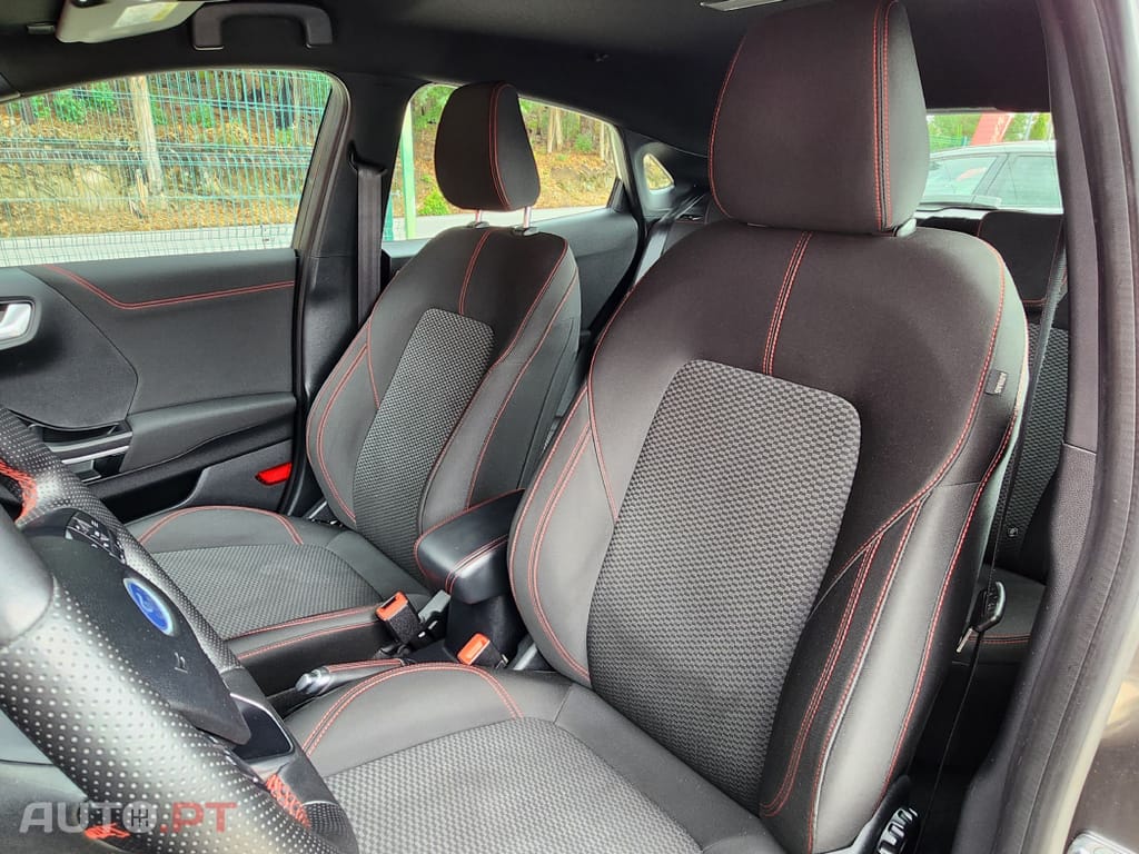 Ford Puma 1.0 EcoBoost MHEV ST-Line