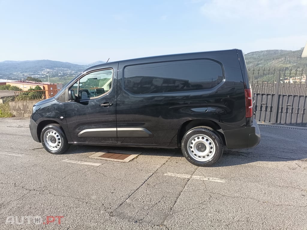 Peugeot Partner 1.5 BlueHdi Longa 2023 23.000Km