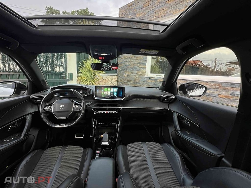 Peugeot E-2008 50 kWh GT Line - 310kms Aut