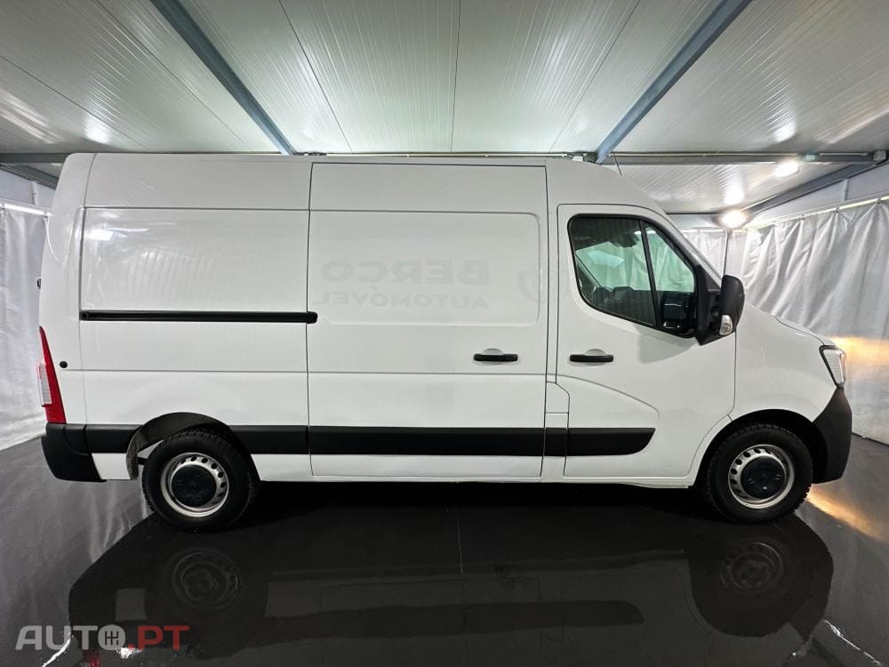 Renault Master L2H2 2.3 DCi 135cv Confort