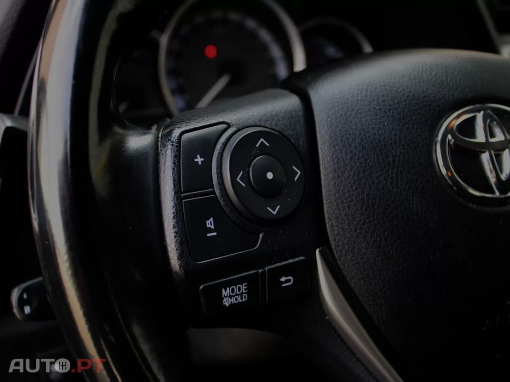 Toyota Auris 1.4 D-4D Exclusive+Navi