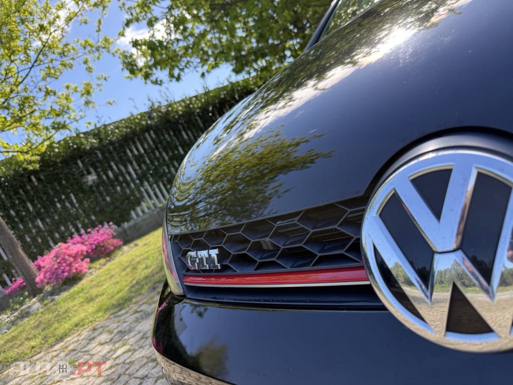 Volkswagen Golf 2.0 TSI GTI DSG