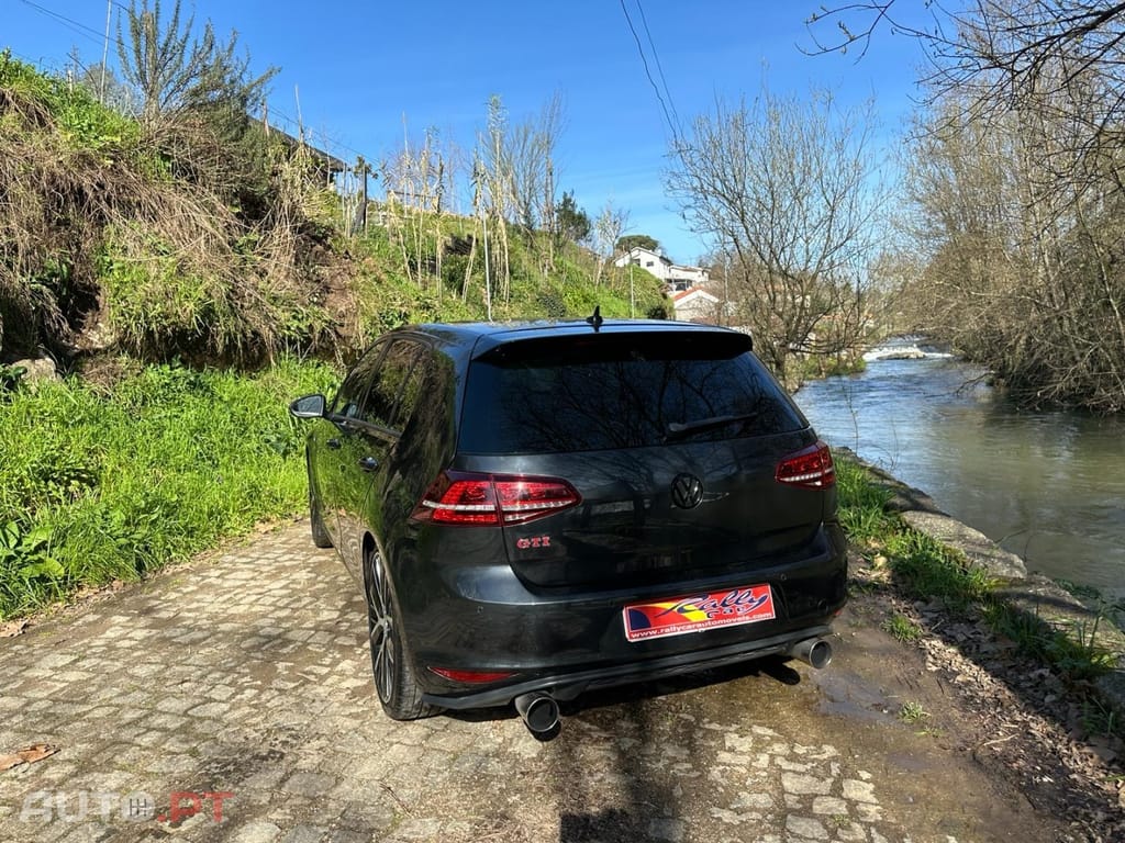 Volkswagen Golf 2.0 TSi GTi DSG Performance