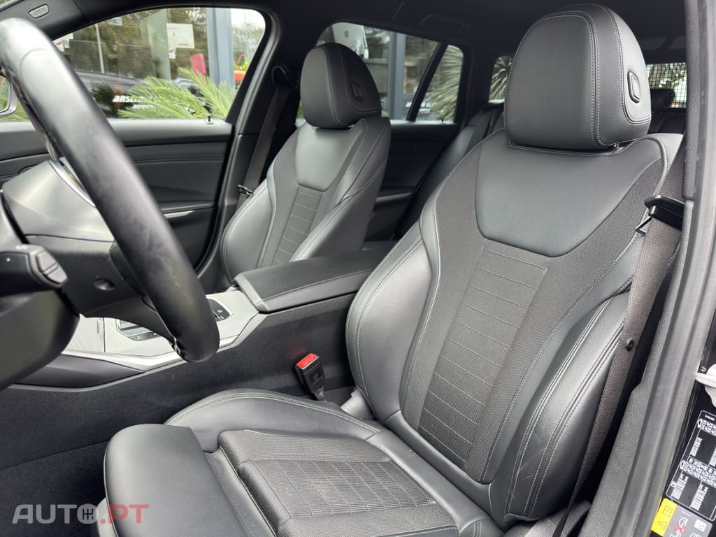BMW 320 e Touring Line Sport Auto