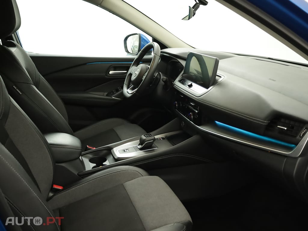 Nissan Qashqai Qashqai 1.3 DIG-T N-Connecta LED Xtronic