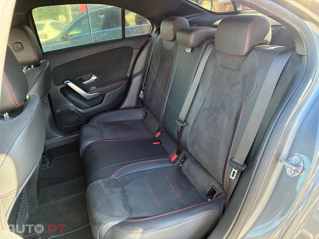 Mercedes-Benz A 250 e AMG Line