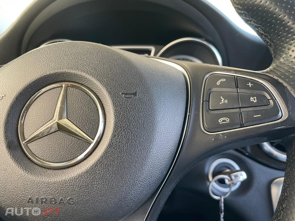 Mercedes-Benz CLA 220 d Shooting Brake AMG Line Aut.