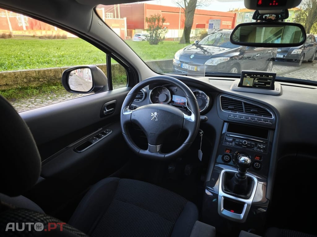 Peugeot 5008 1.2 PureTech Allure