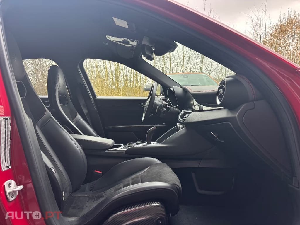 Alfa Romeo Giulia 2.9 Bi-Turbo Quadrifoglio AT8