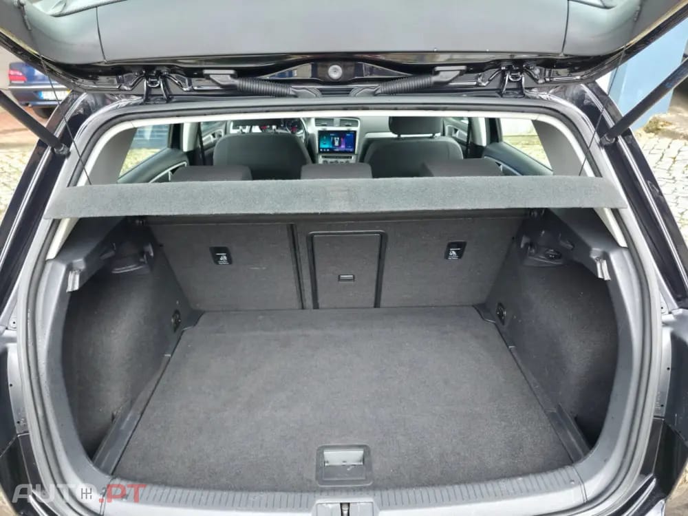 Volkswagen Golf 1.6 TDi BlueMotion Confortline