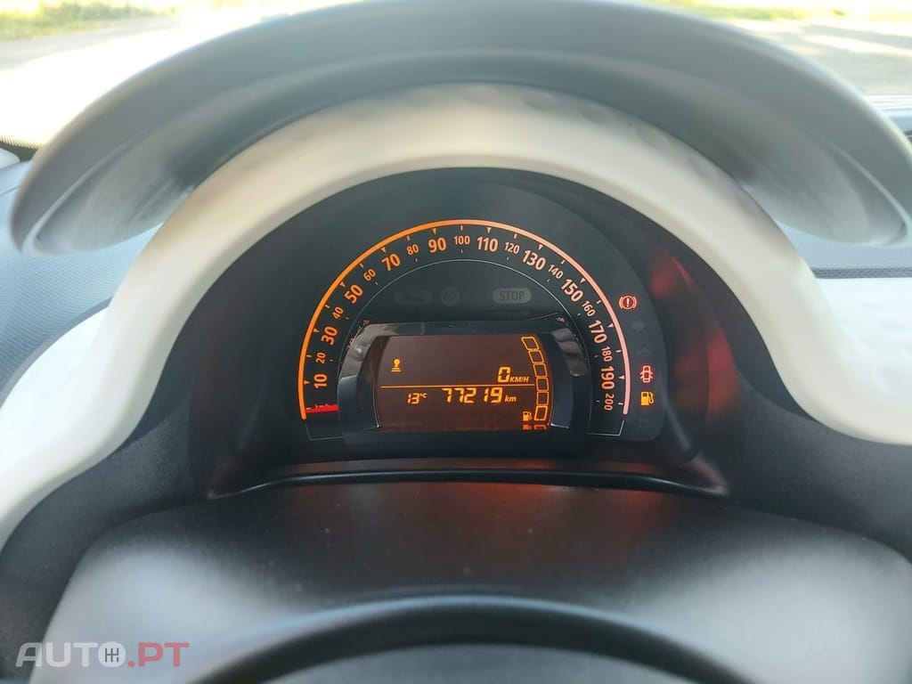 Renault Twingo 1.0 SCE INTENS