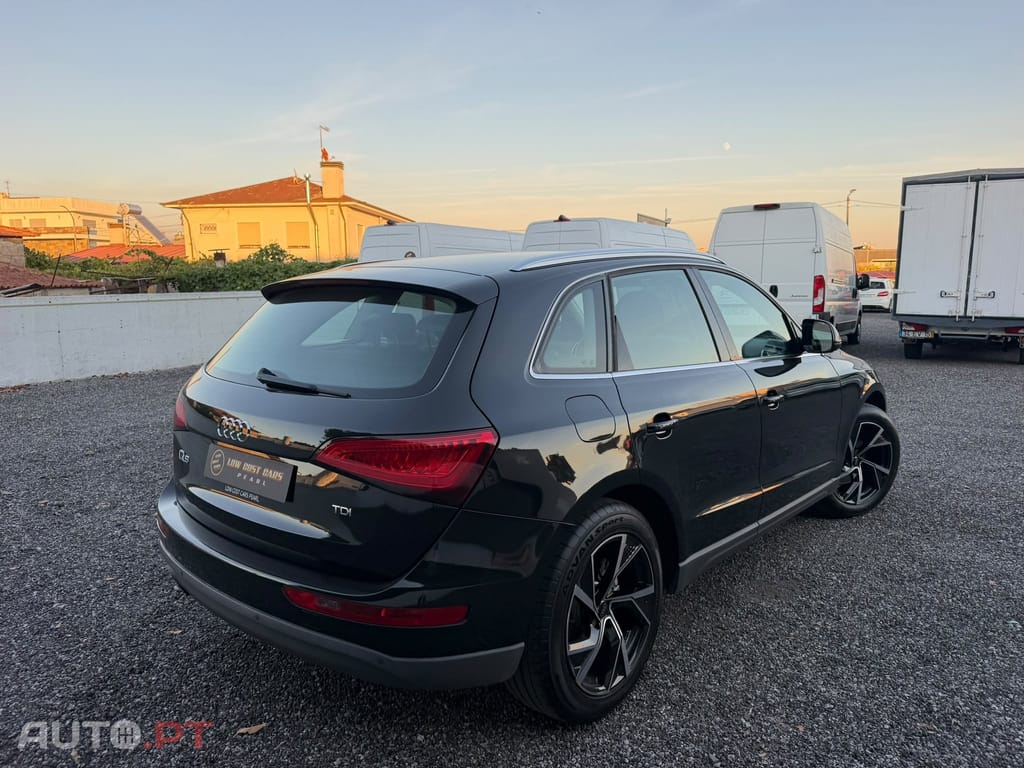 Audi Q5 2.0 TDi Business Line S-line foto 3