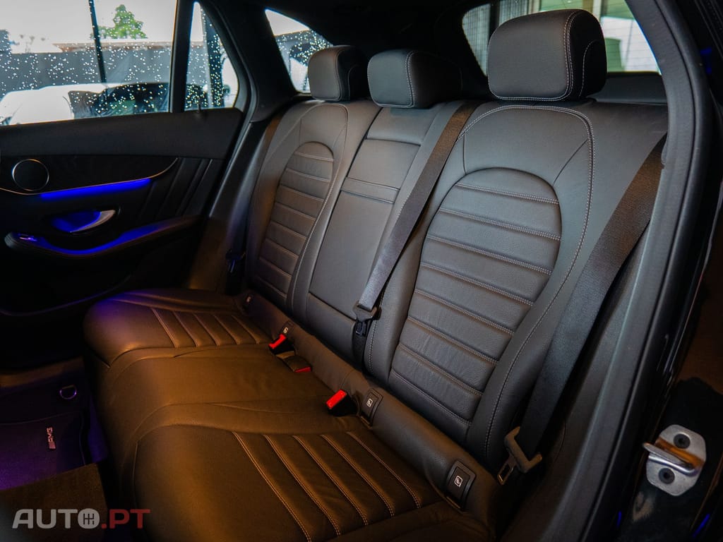 Mercedes-Benz GLC 300 4MATIC AMG LINE