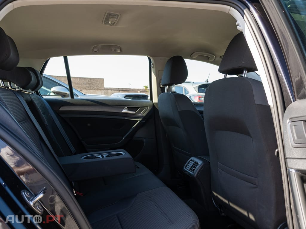 Volkswagen Golf 1.6 TDI Confortline