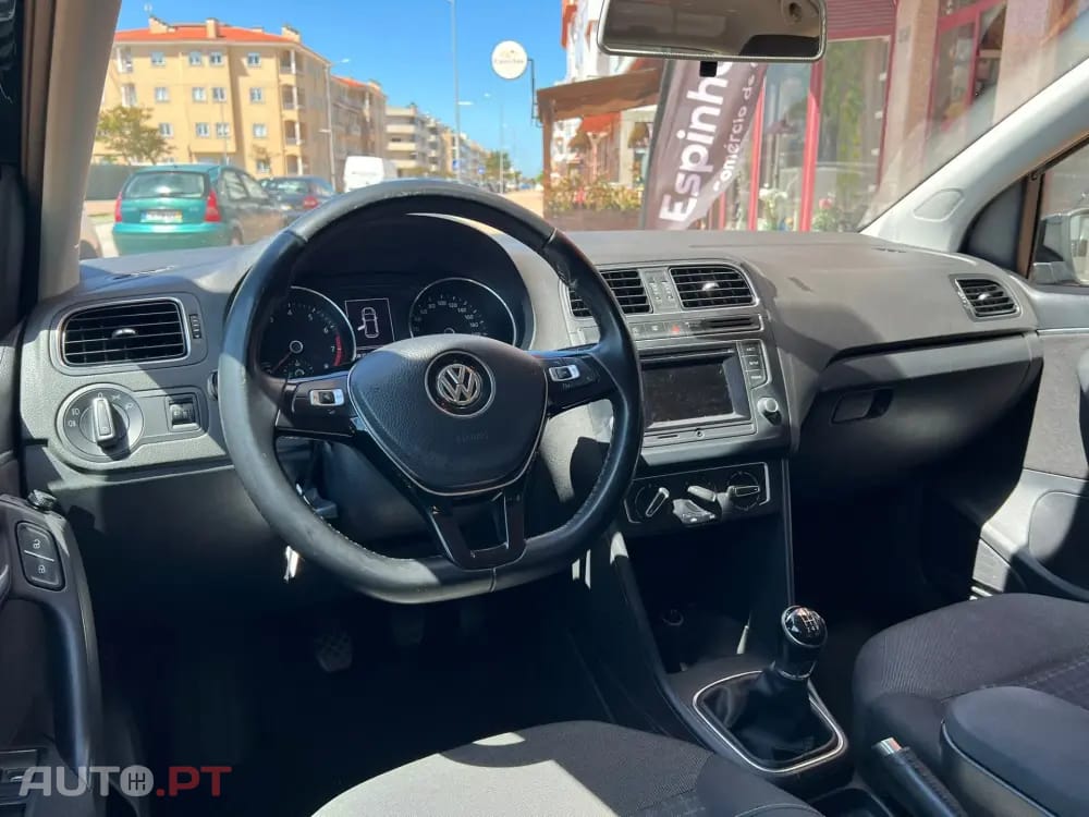 Volkswagen Polo 1.0 Confortline