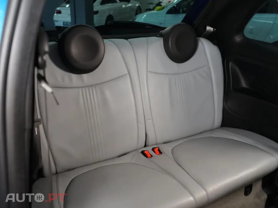 Abarth 695 Outro