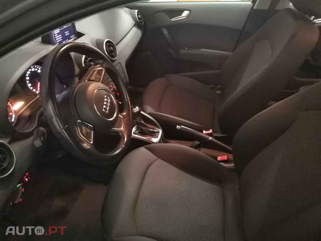Audi A1 Sportback 1.6 TDI S tronic