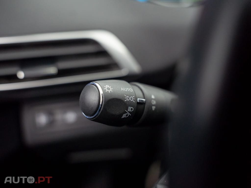 Peugeot 3008 1.6 Hybrid Allure Pack e-EAT8