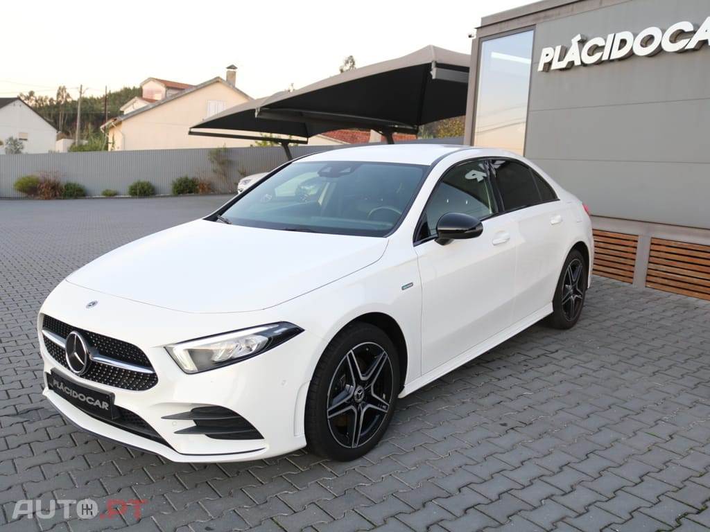 Mercedes-Benz A 250 e AMG Line