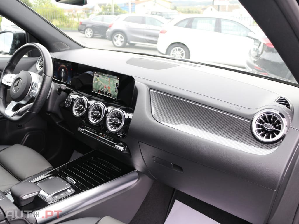 Mercedes-Benz GLA 200 D  AMG PACK NIGHT