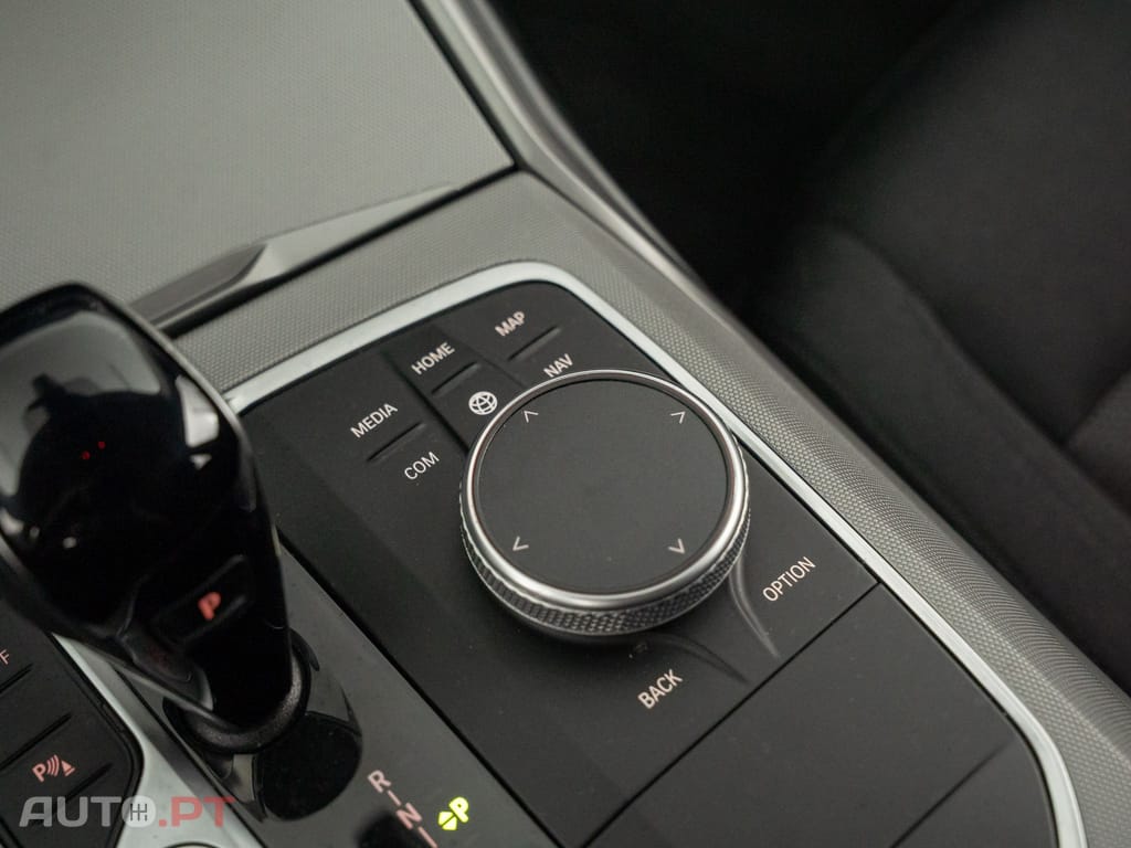 BMW 320 d Auto