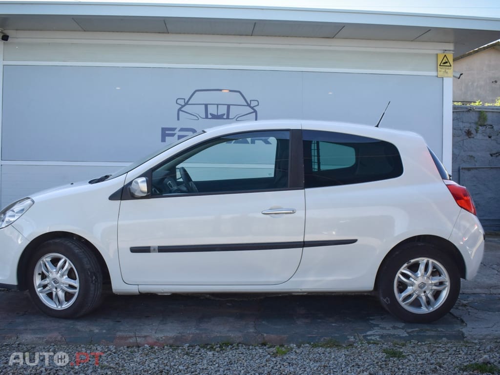 Renault Clio van