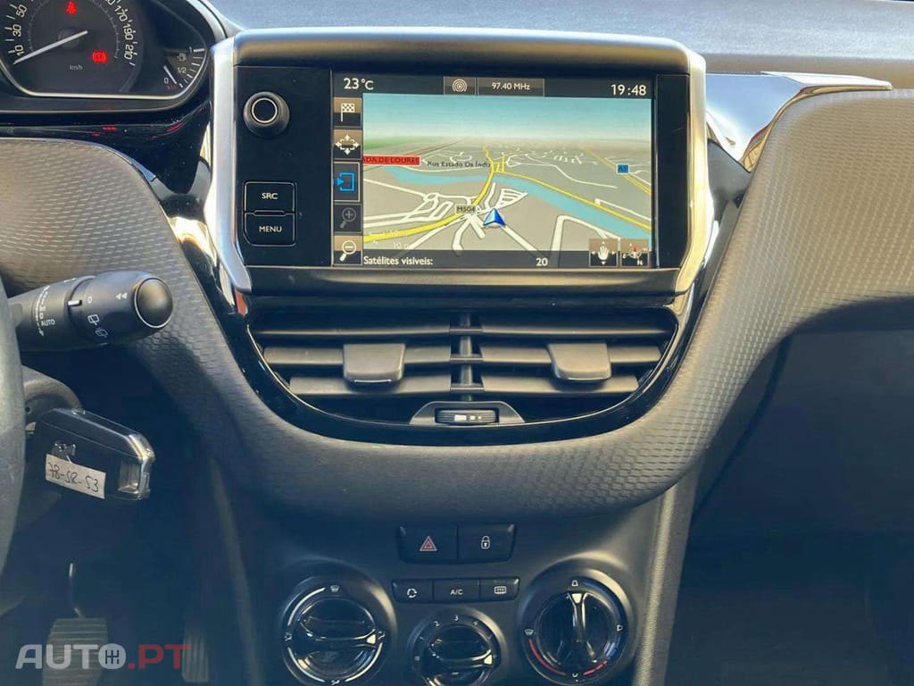 Peugeot 2008 1.2 PureTech Style