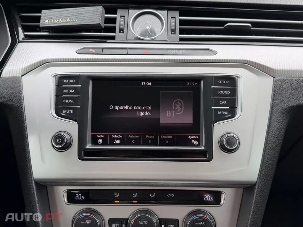 Volkswagen Passat Variant 1.6 TDI Confortline — fotografia 19
