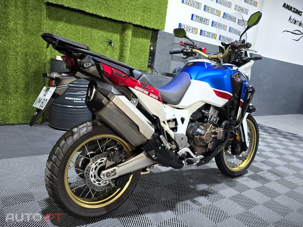 Honda Africa Twin CRF 1000 DCT Adventure Sports 30th Anniversary