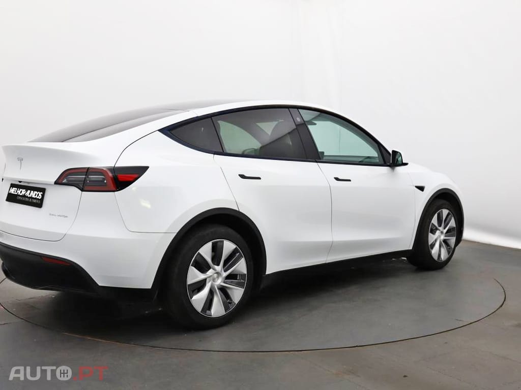 Tesla Model Y Long Range Dual Motor AWD