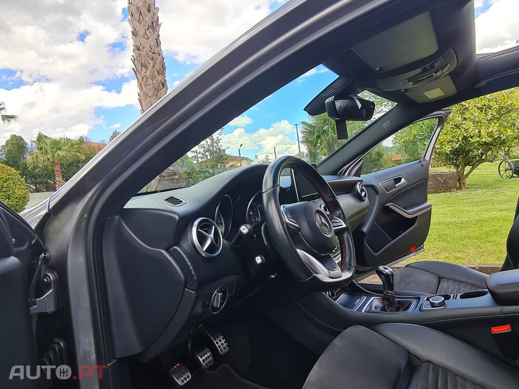 Mercedes-Benz A 180 d AMG Line