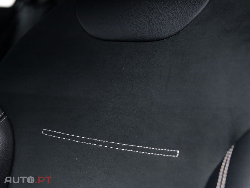 Mercedes-Benz A 250 e AMG Line