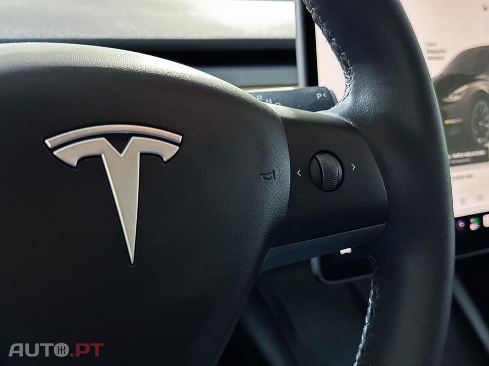 Tesla Model Y Long Range Dual Motor AWD